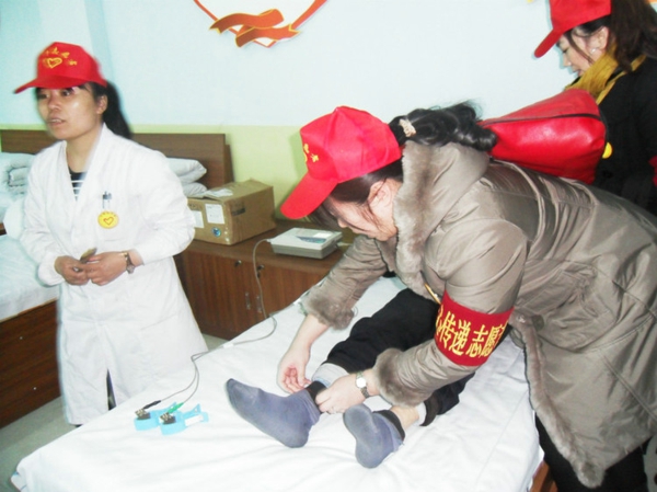 53、学雷锋日期间去北林区老年公寓为老人们服务 - 爱心传递志愿者服务队 - 绥化市爱心传递志愿者服务队