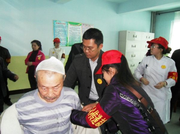 53、学雷锋日期间去北林区老年公寓为老人们服务 - 爱心传递志愿者服务队 - 绥化市爱心传递志愿者服务队