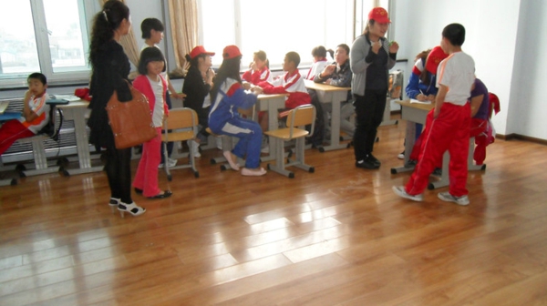 35、2012年5月27日绥化儿童福利院活动 - 爱心传递志愿者服务队 - 绥化市爱心传递志愿者服务队