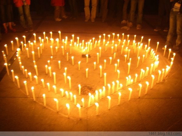 28、2008年5月17和19号两天，5.12地震之后的祭奠活动 - 爱心传递志愿者服务队 - 绥化市爱心传递志愿者服务队