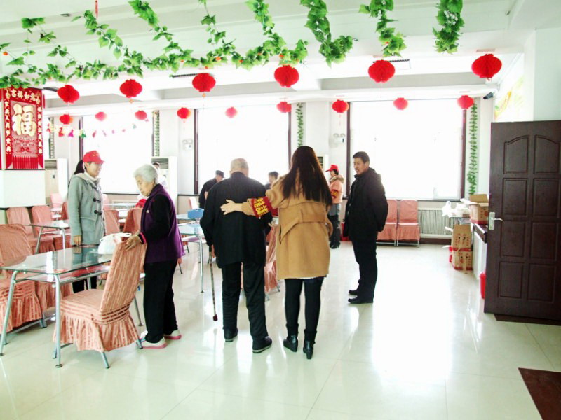 2013年3月5日学雷锋日福利家园老年公寓活动