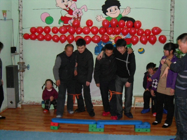 4、关于与新起点自闭症儿童康复中心合作开展活动 - 爱心传递志愿者服务队 - 绥化市爱心传递志愿者服务队